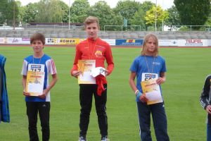 Leon Leverenz (M12) freut sich über den Badischen Mehrkampftitel