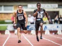 Seye Oguniewe (rechts) siegt vor Robert Polkowski (links) über 100m in 10,25s