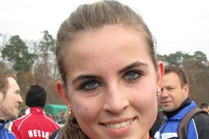 Jara Geissler nach erfolgreichem Abschluss der Prüfung an der Landessportschule