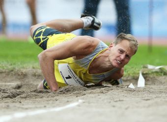 Christian Reif (LC Rehlingen) freut sich über die mit 8,26m um 1cm übersprungene WM-Norm
