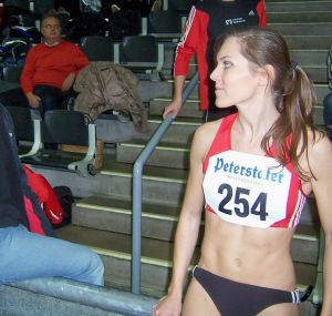 TSG-Springerin Diana Klukas mit ihrem Trainer Alexander Bub (Archivbild)