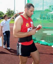 Sascha Hördt siegt trotz lädierten Fingers