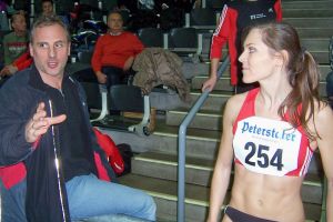 TSG-Springerin Diana Klukas mit ihrem Trainer Alexander Bub (Archivbild)